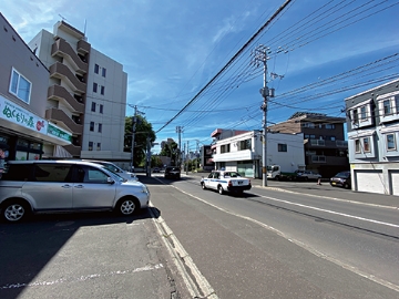 Motomura Road (diagonal street)
