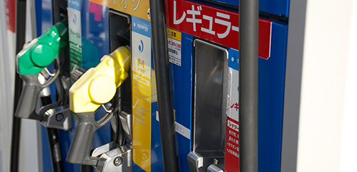 Useful Information for Foreign Tourists in Sapporo: How to use a gas station