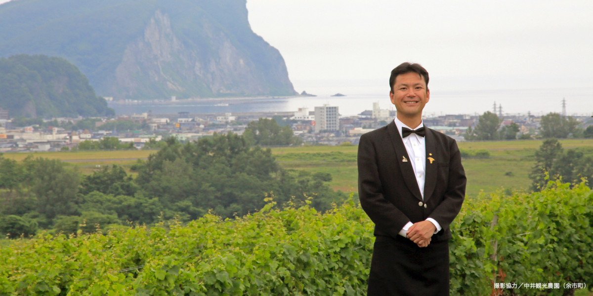 Saya ingin menghubungkan kuliner dan wisata Hokkaido dengan menciptakan wisata minuman anggur yang berbasis di Otaru. Demikian senior sommelier Hokkaido Wine Center, Masahisa Abe